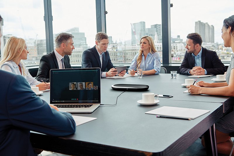 Corporate governance leadership meeting in energy industry